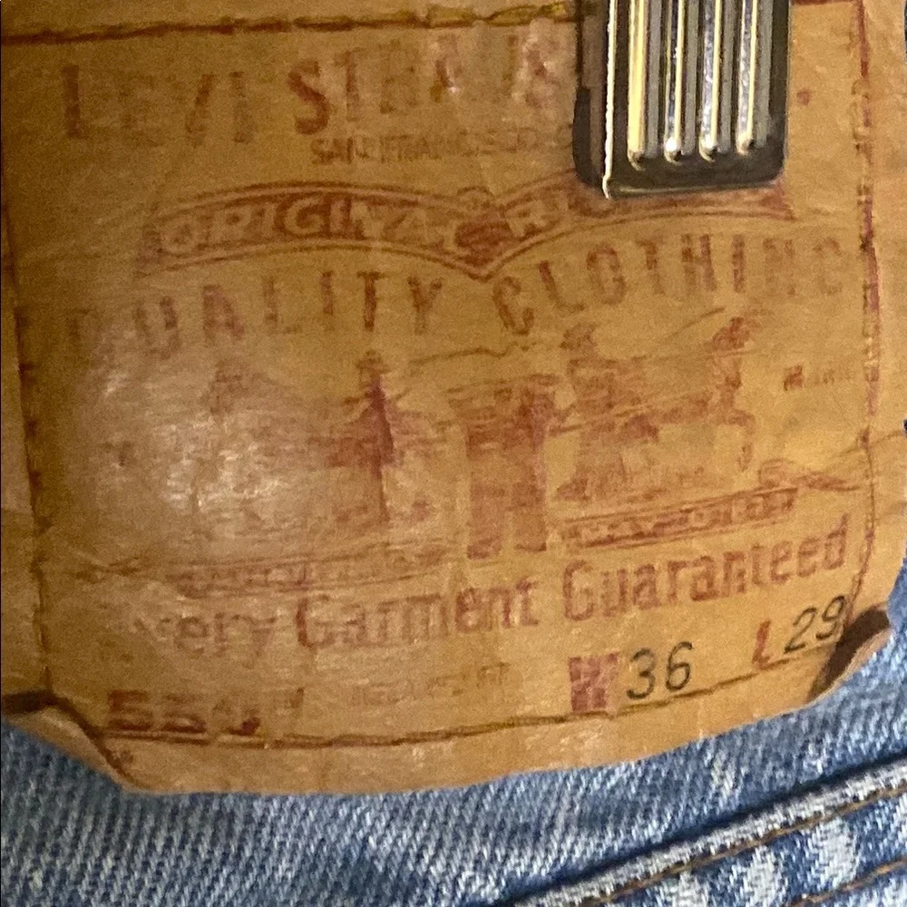 Vintage 90s Levi’s 550 Men's Blue Jeans size 35x29 (tag 36x29)